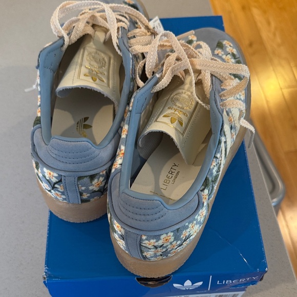 adidas Sambae Liberty London Floral Embroidery Blue Cream White - Picture 3 of 6